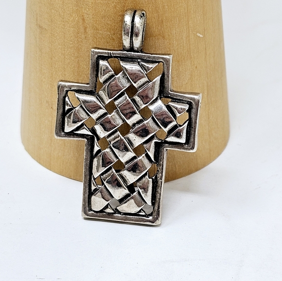 Basket weave Sterling Cross Pendant - Picture 1 of 5